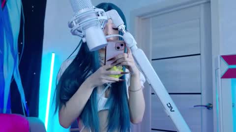 Snapshot of aurora_natsuki chatting on 11.22.25 AURORA NATSUKI online show from 11.22.25