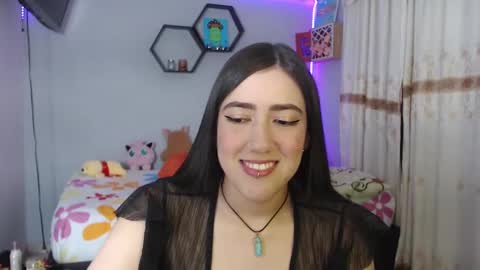 Snapshot of aurora_shy_ chatting on 02.05.25 Aurora online show from 02.05.25