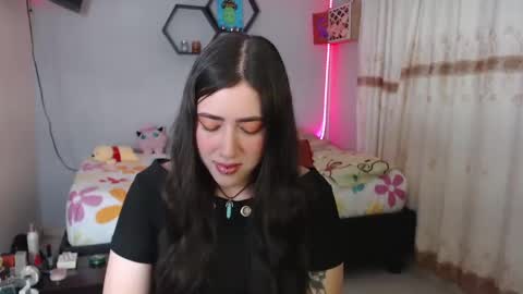 Snapshot of aurora_shy_ chatting on 02.10.25 Aurora online show from 02.10.25