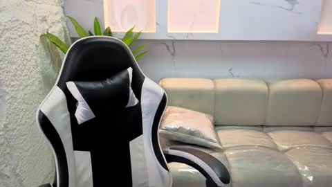 AURORA  online show from 02.18.26