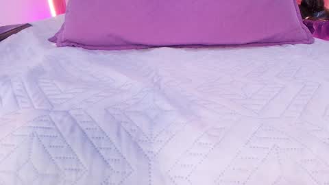 auroraa_miller online show from 02.20.26