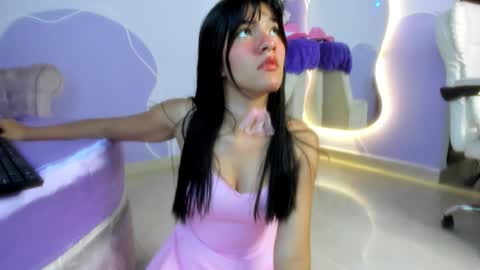 auroracute2 online show from 11.05.25