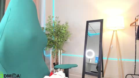 Aurora online show from 04.20.26