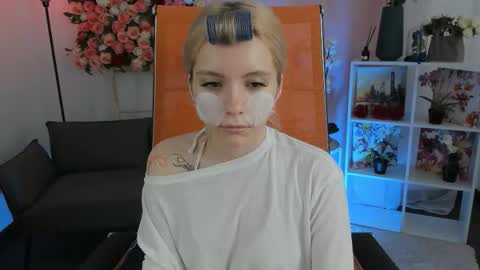 aurorawrenfield online show from 03.13.26