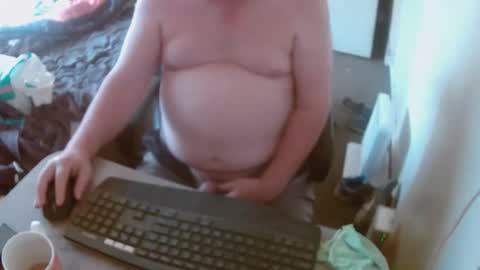 Snapshot of aussiebaker chatting on 11.02.25 aussiebaker online show from 11.02.25