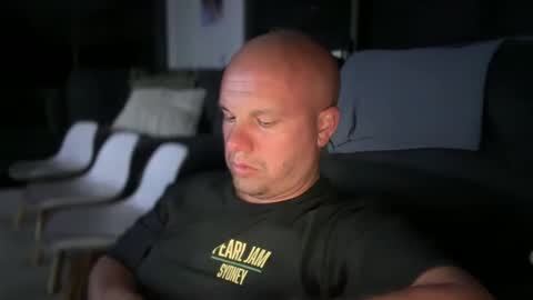 Snapshot of aussieboycal chatting on 02.19.25 aussieboycal online show from 02.19.25