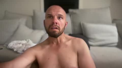 Snapshot of aussieboycal chatting on 02.27.26 aussieboycal online show from 02.27.26