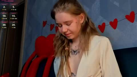 Snapshot of austeja_ona chatting on 05.15.26 Aya online show from 05.15.26