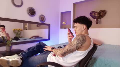 Snapshot of austin_collinss chatting on 12.31.24 AUSTIN online show from 12.31.24