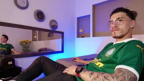 Snapshot of austin_collinss chatting on 01.08.25 AUSTIN online show from 01.08.25