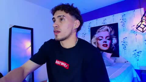 Snapshot of austin_collinss chatting on 02.13.25 AUSTIN online show from 02.13.25