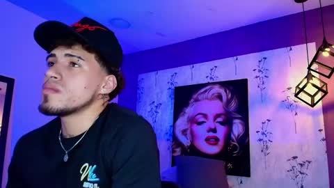 Snapshot of austin_collinss chatting on 03.01.25 AUSTIN online show from 03.01.25