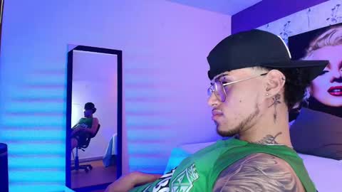 Snapshot of austin_collinss chatting on 03.11.25 AUSTIN online show from 03.11.25