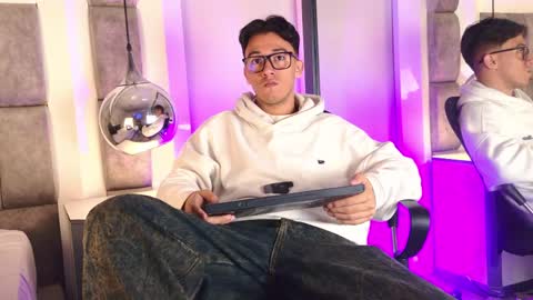 austinreeds online show from 05.31.26