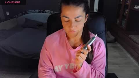 Ava online show from 10.02.25