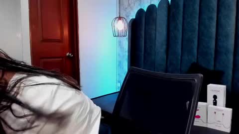              online show from 02.19.25