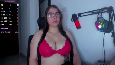 Snapshot of ava_muse chatting on 12.13.25 ava muse online show from 12.13.25