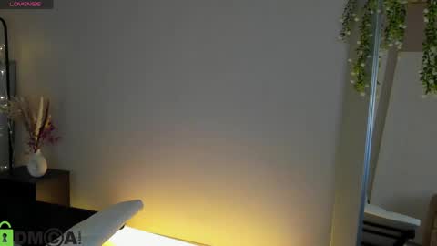 Snapshot of ava_sterling chatting on 05.05.26 ava_sterling online show from 05.05.26