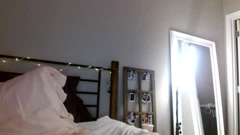 Ava Ashley online show from 12.17.25