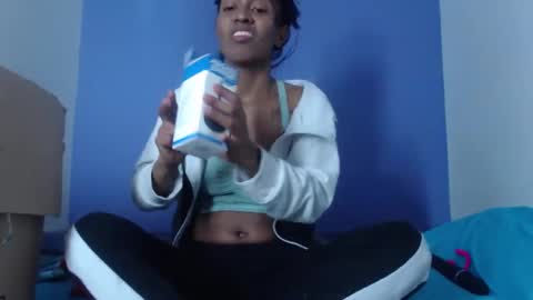 avalericherrycm101 online show from 09.17.25