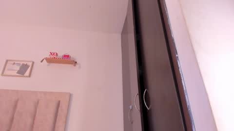 Snapshot of avaline_blanc chatting on 02.21.25 Avaline Help me reach 100 likes TRANSMISSION EVERY DAY FROM 39 PM online show from 02.21.25