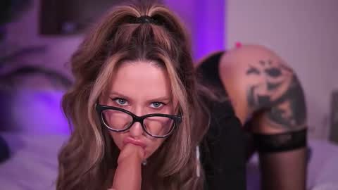 Snapshot of avamaddisson chatting on 01.14.26 Ava online show from 01.14.26