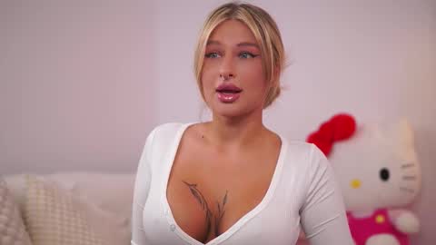 Carina online show from 09.12.25