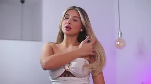 Carina online show from 03.18.26