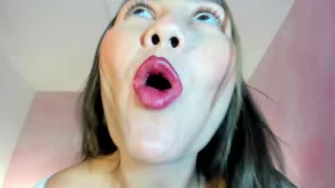 avawhiite online show from 03.18.26