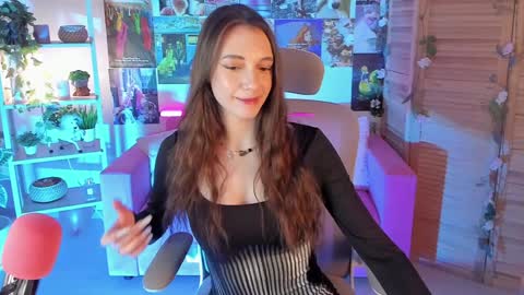 Avie online show from 01.13.25