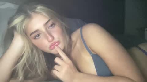 Snapshot of averyraemiller chatting on 01.11.25 averymillerr online show from 01.11.25