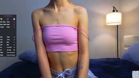 Snapshot of avgustajemes chatting on 12.05.25 Lucy online show from 12.05.25