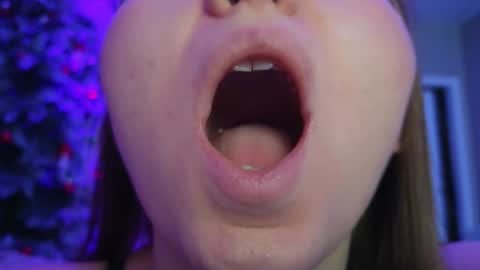 Snapshot of avgustina_love chatting on 05.20.26 avgustina_love online show from 05.20.26