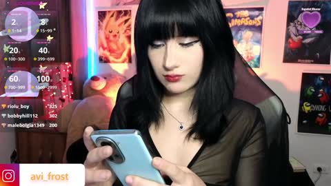 Snapshot of avi_frost chatting on 02.04.25 Saraaaa independent model 3 online show from 02.04.25