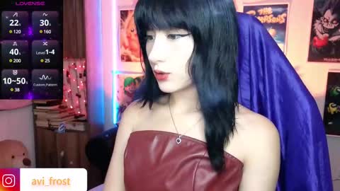 Snapshot of avi_frost chatting on 03.10.25 Saraaaa independent model 3 online show from 03.10.25