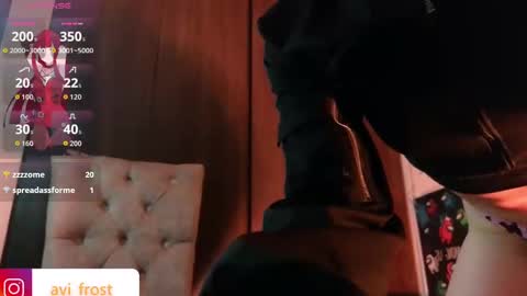 Snapshot of avi_frost chatting on 09.24.25 Saraaaa independent model 3 online show from 09.24.25