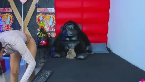 avi_thomsonn online show from 02.24.26