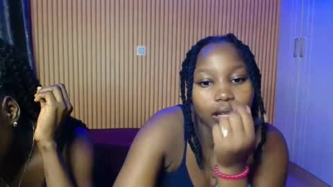 Snapshot of avian_talya chatting on 11.09.25 Avian online show from 11.09.25