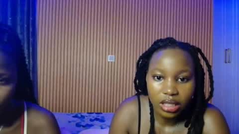 Snapshot of avian_talya chatting on 11.17.25 Avian online show from 11.17.25