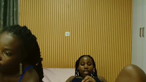 Snapshot of avian_talya chatting on 11.27.25 Avian online show from 11.27.25