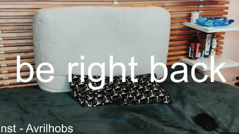 Avril online show from 04.11.26