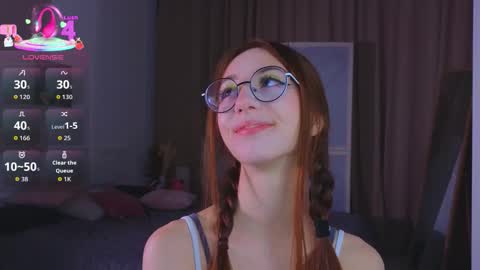 Snapshot of avrillemell chatting on 11.03.25 Avril online show from 11.03.25