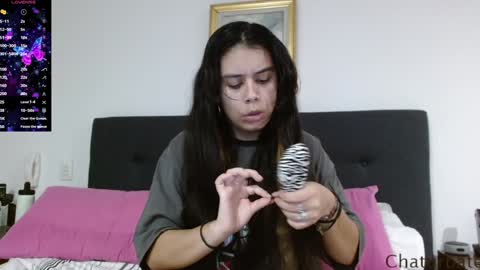 Avril Thompson online show from 01.29.25