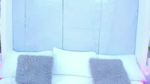 Snapshot of avymilton chatting on 09.27.25 Avy online show from 09.27.25