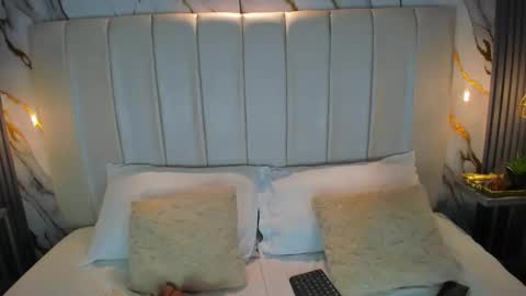 Snapshot of avymilton chatting on 10.14.25 Avy online show from 10.14.25