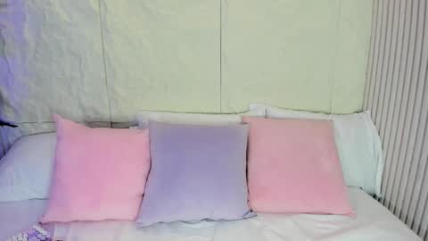 Snapshot of avymilton chatting on 11.25.25 Avy online show from 11.25.25