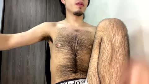 Snapshot of aw0052 chatting on 09.13.25 AndrewXxl independent online show from 09.13.25