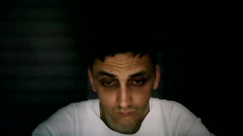 Snapshot of awesenheit chatting on 11.05.25 awesenheit online show from 11.05.25