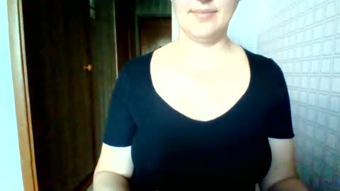 Snapshot of awesomeladyy chatting on 06.27.26 awesomeladyy online show from 06.27.26