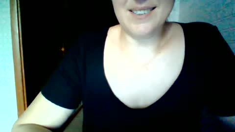 Snapshot of awesomeladyy chatting on 06.27.26 awesomeladyy online show from 06.27.26